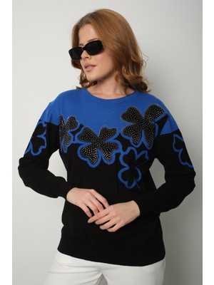 Moda Days Kadın Saks-Siyah Iki Renkli Taş Detaylı Çiçek Desenli Bisiklet Yaka Triko Bluz