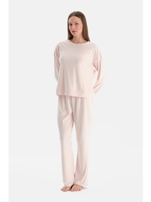 Dagi Ekru Parlak Yıldız Baskılı Kadife Tişört Pantolon Pijama Takımı