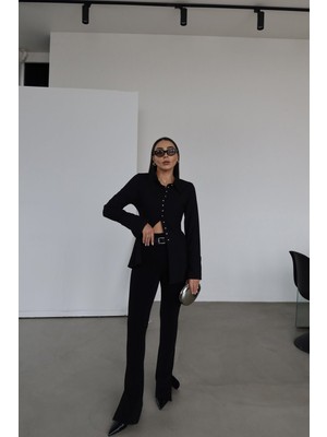 Özge Özgenç Paçası Yırtmaçlı Kemerli Pantolon