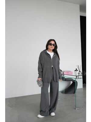 Özge Özgenç Kapüşonlu Oversize Triko Hırka Pantolon Takım