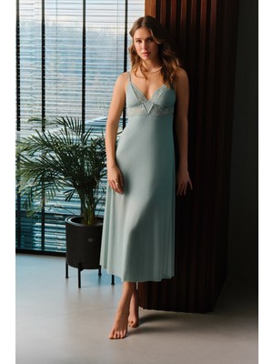 Suwen Duchess Uzun Gecelik Kadın XL Su Yeşili Emaye Materyal ile Rahat ve Şık Tasarım