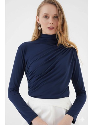 Hazelin Kadın Lacivert Büzgü Detay Balıkçı Yaka Sandy Bluz HZL25W-BD19251