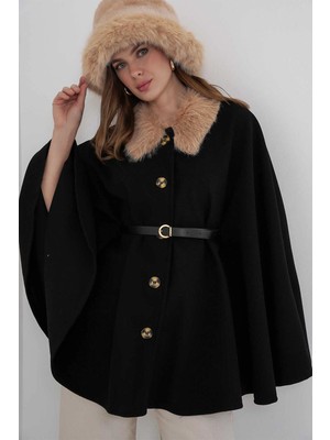 Hazelin Kadın Siyah Yakası Kürklü Düğmeli Kemerli Kaşe Panço HZL25W-BD191651