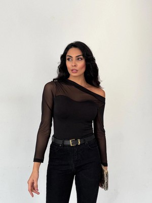 Hazelin Kadın Siyah Tül Garnili Uzun Kol Şık Rahat Bluz HZL25W-FRY123541