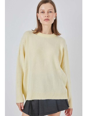 Hazelin Kadın Sarı Oversize Standart Beden Triko Kazak HZL25W-BD1103221