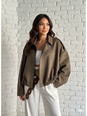 Hazelin Kadın Koyu Bej Oversize Fermuar ve Çıt Çıt Kapamalı Cepsiz Süet Deri Ceket HZL25W-BD107301