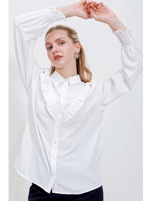 Hazelin Kadın Beyaz Fırfır Detaylı Uzun Kollu Şık Gömlek HZL25W-BD1202231