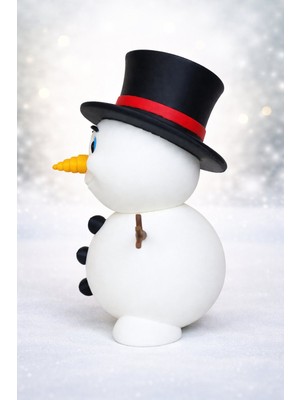 Şapkalı Sevimli Kardan Adam Figürü – Dekoratif Masa Üstü Biblo