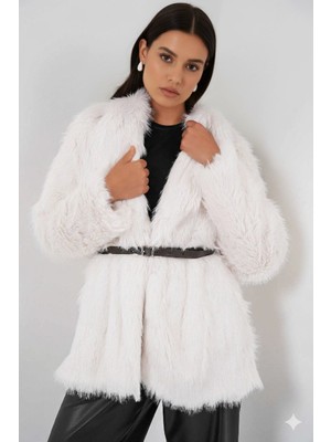 Hazelin Kadın Beyaz Kemer Detaylı Astarlı Peluş Kürk Mont HZL25W-BD191561