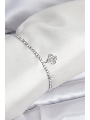 Butik Yonca Model Zirkon Taşlı Gümüş Renk Asansörlü Su Yolu Bileklik