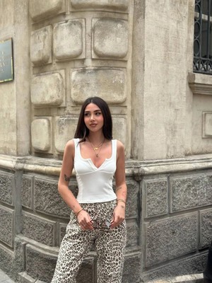 Hazelin Kadın Beyaz Önü Çıt Çıt Kapamalı Crop HZL25S-ZK11671