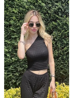 Hazelin Kadın Siyah Gofre Kumaş Tek Omuz Bluz HZL25S-ZK13271