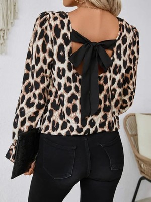 Kendim Fashion Kadın Uzun Kollu Arkadan Fiyonk Detaylı Leopar Desenli Süprem Bluz