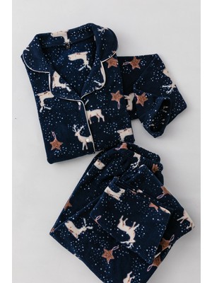 Nisanca Kışlık Yılbaşı Desenli Kadın Gömlek Polar Pijama Takımı- Geyikli Yılbaşı Pijaması- Büyük Beden Pijama