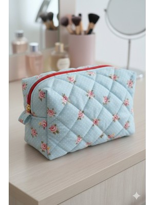 Çiçek Desenli Kumaş Makyaj Çantası – 20X10 cm • Fermuarlı • El Yapımı