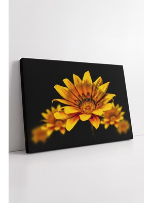 KOSS Dijital Siyah Arka Plan Üzerinde Sarı Çiçek Modern Kontrast Detaylı Estetik Dekoratif Kanvas Tablo