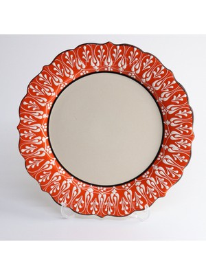 Korkmaz Çini 26 cm Beyaz Kabartma Kaligrafi Tabağı