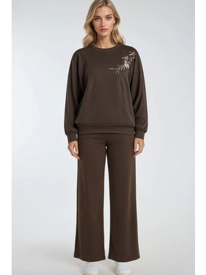 Hiccup Kadın Nakışlı Bisiklet Yaka Sweatshirt ve Düz Paça Pantolon Ikili Takım Bersan Collection Mocha Kahvesi