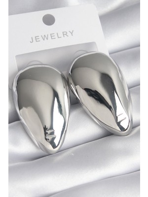 Bsre Pirinç Badem Figürlü Kadın Küpe (Gümüş Renk)