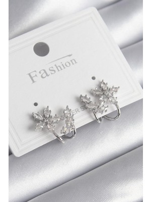 Bsre Pirinç Zirkon Taşlı Çiçekli Kadın Küpe (Gümüş Renk)