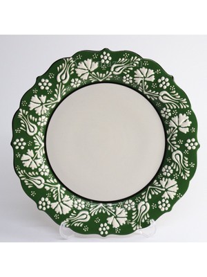 Korkmaz Çini 26 cm Beyaz Kabartma Kaligrafi Tabağı