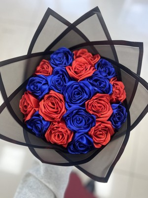 Kashpanya Kırmızı ve Mavi Solmayan Gül Buket'i