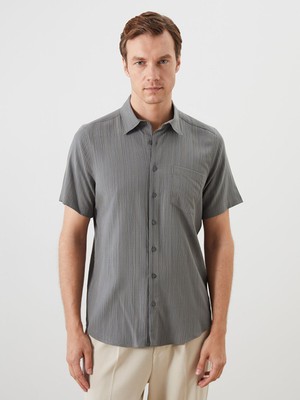 Lc Waikiki Yeni Sezon Regular Fit Kısa Kollu Desenli Armürlü Erkek Gömlek