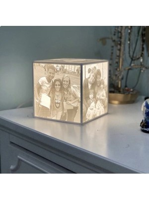Kişiye Özel Fotoğraflı LED Işıklı Anı Küpü – 3D Baskı Masa Lambası
