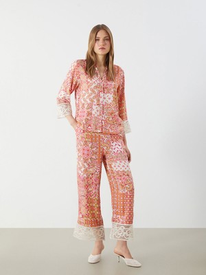 Lc Waikiki Yeni Sezon Beli Lastikli Dantel Detaylı Kadın Pantolon