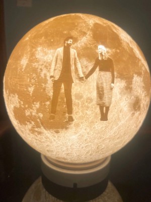 Kişiye Özel Fotoğraflı Ay Lamba – 3D Ay Görünümlü LED Gece Lambası