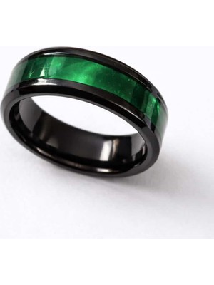 Çelik Yüzükte Modern Dokunuş: Yeşil ve Siyahın Dansı