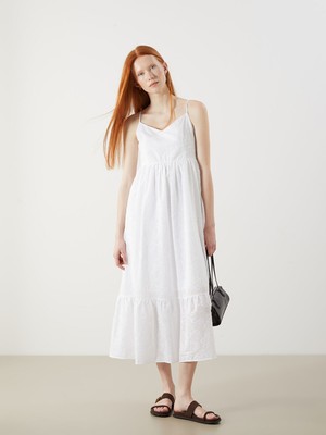 Lc Waikiki Yeni Sezon V Yaka Nakışlı Askılı Brode Elbise