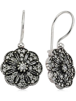 Katre46 925 Ayar Gümüş Sallantılı Çiçek Küpe