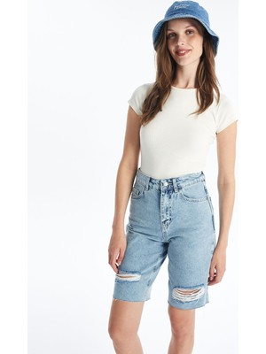 Lc Waikiki Yeni Sezon Bermuda Fit Yırtık Detaylı Kadın Jean Şort