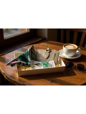 Renkli Düşler Atölyesi Kadın Cüzdan Fular Toka Hediye Seti/ Sevgililer Günü /özel Gün Krem-Yeşil