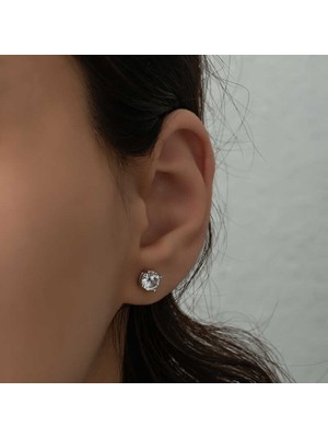 Katre46 ​gümüş 6 mm Beyaz Zirkon Tek Taş Kadın Küpe