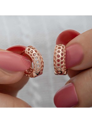 Katre46 Gümüş Rose Petek Desenli Halka Kadın Küpe