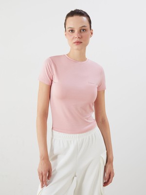 Lc Waikiki Yeni Sezon Bisiklet Yaka Nakışlı Kadın Tişört