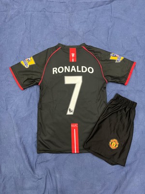 Cristiano Ronaldo Manchester United 2008 Sezonu Nostalji Kısa Kol Çocuk Forma Şort Seti