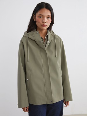 Lc Waikiki Yeni Sezon Kapüşonlu Oversize Deri Görünümlü Kadın Yağmurluk