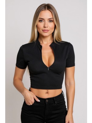 Kadın Siyah Yarım Fermuarlı ve Kısa Kollu Crop Top Bluz