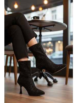Ayakmod 671131 Fermuarlı Ince Topuklu Kürklü Siyah Kadın Taşlı Çizme
