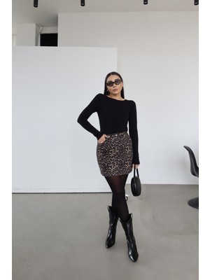 Özge Özgenç Leopar Desen Denim Etek