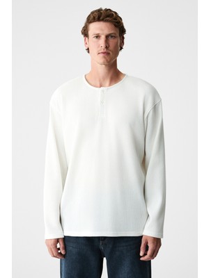 Grimelange Renew Erkek Organik Pamuklu Bisiklet Yaka Yarım Patlı Düğmeli Regular Beyaz Sweatshirt