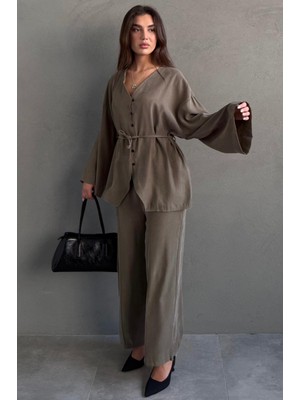 Madmext Vizon V Yaka Düğmeli Kuşaklı Ikili Modal Kadın Takım MG2619