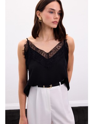 Sateen Dantel Detaylı Askılı Bluz - Siyah