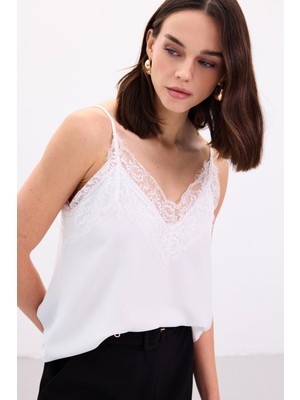 Sateen Dantel Detaylı Askılı Bluz - Ekru