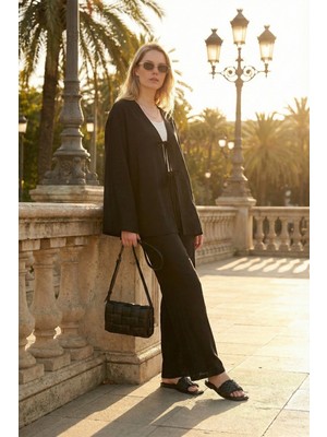 Lela Pamuklu Relaxed Fit Bağlamalı Yırtmaçlı Kol Detaylı Gömlek Bayan Gömlek 6925425