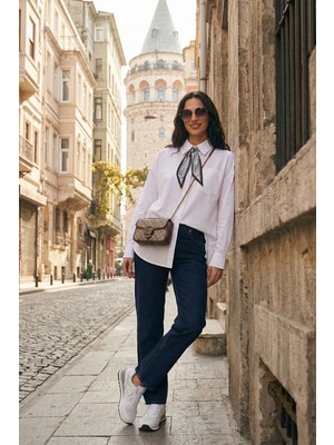 Lela Relaxed Fit Fular Detaylı Klasik Yaka Göğüs Cepli Gömlek Bayan Gömlek 6925427