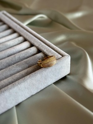 Aurah Yaprak Yüzük